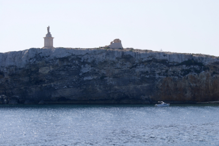 Sv. Pāvila statuja