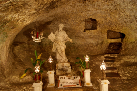 Sv. Pāvila grota