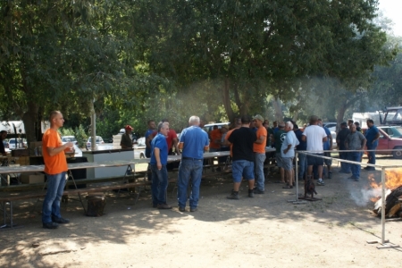 Gatavošanās kazas gaļas festivālam