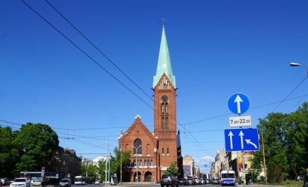 Dievnams Vasarsvētku rotā