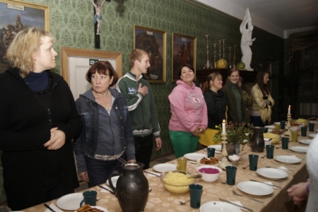 Pateicību pienesām..