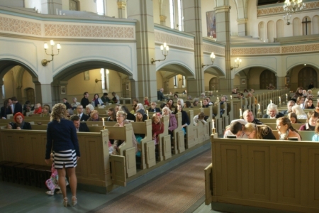 Pirms dievkalpojuma