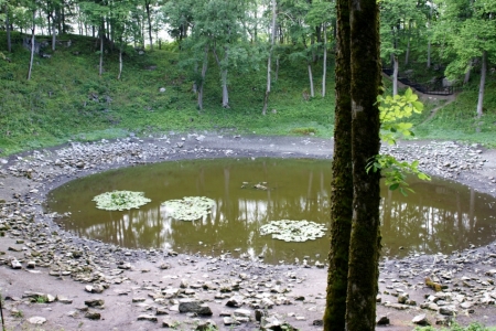 Kaali meteorīta krāteris