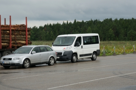 Gaidot prāmi Triigi ostā, lai dotos uz Hijumā salu