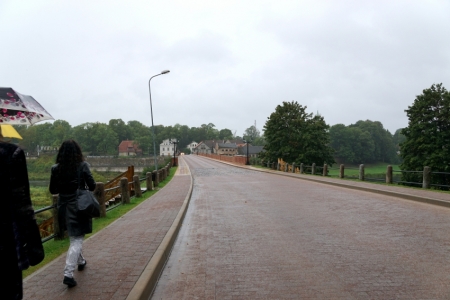 Gides vadībā dodamies uz Kuldīgas vecpilsētu