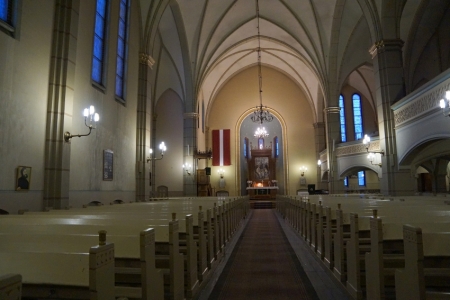 Pirms dievkalpojuma