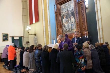 Palmu (Pūpolu) svētdienas dievkalpojums