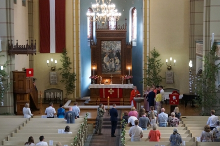 Kristības Vasarsvētkos