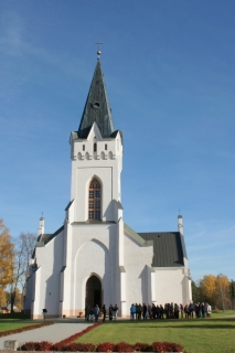 Jaunpiebalgas baznīca